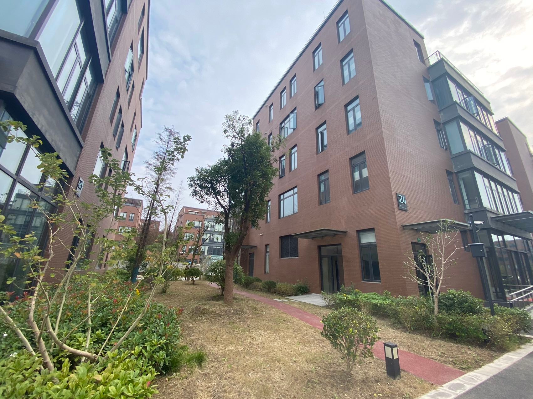 22"上海海立方科技園：海洋+智能制造產業(yè)搖籃"
