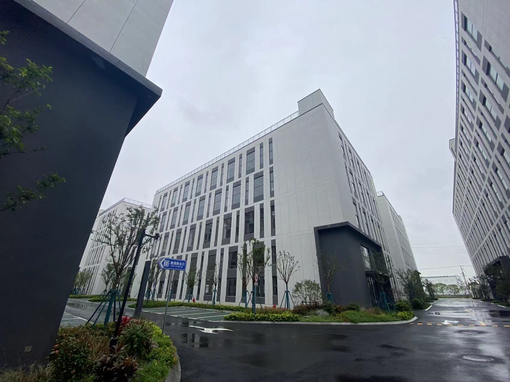 22"上海金地威新達闥人工智能創(chuàng)新產(chǎn)業(yè)基地：人工智能專業(yè)園區(qū)"