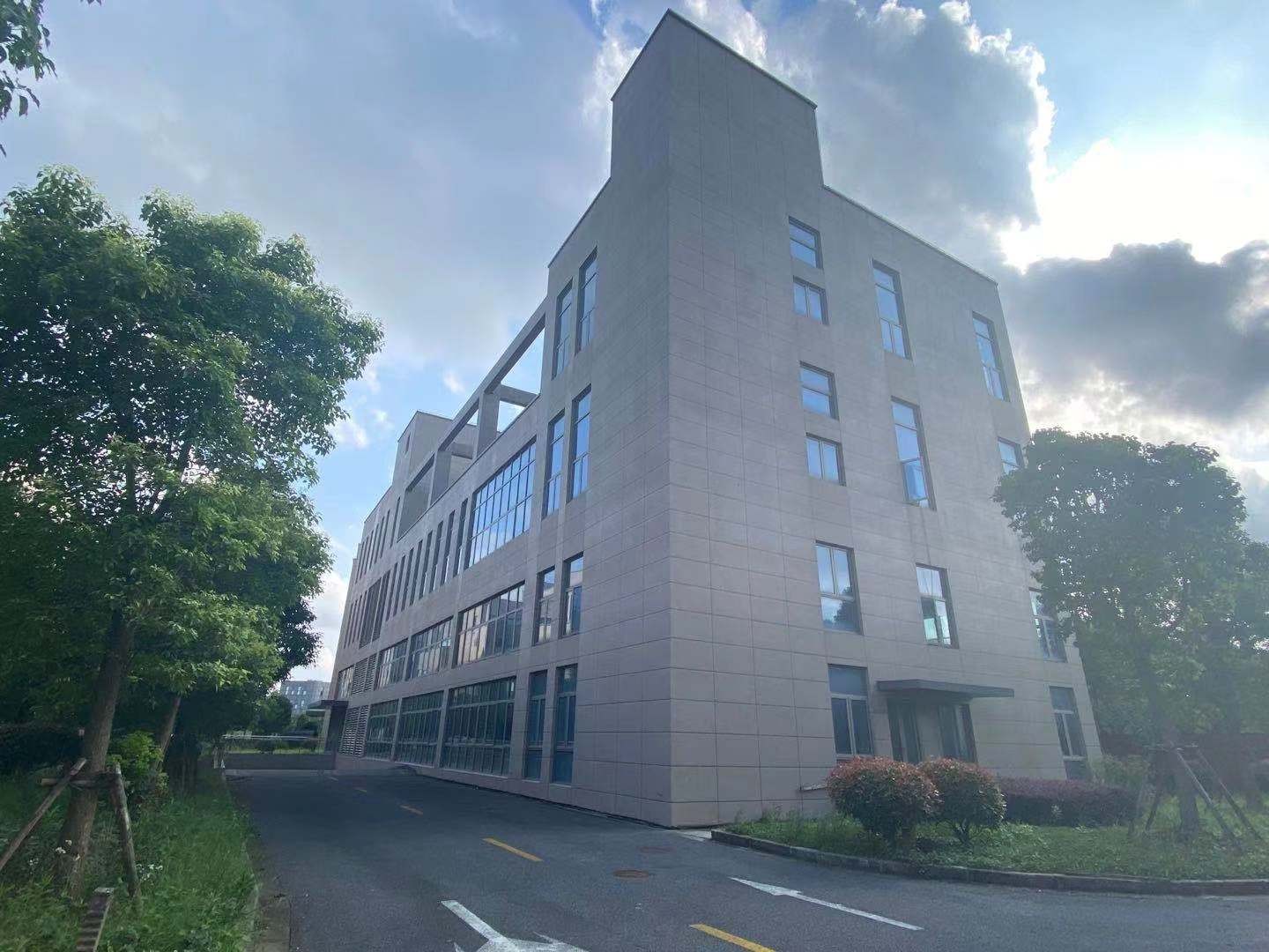 22"租賃醫(yī)谷琥珀園，打造舒適辦公空間"